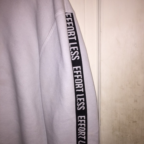 White effortless cropped sweatshirt - Picture 2 of 3